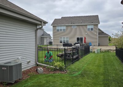 installation of Racine privacy screen